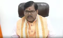बिहार: कक्षा 6 से 12 तक कंप्यूटर शिक्षा होगी अनिवार्य, स्कूलों को हाईटेक बनाने की तैयारी बिहार: कक्षा 6 से 12 तक कंप्यूटर शिक्षा होगी अनिवार्य, स्कूलों को हाईटेक बनाने की तैयारी