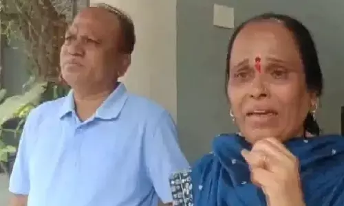 ‘मेरे बच्चे को कुछ हुआ तो सरकार को देख लेंगे’, अभिजीत दीपके की हिरासत पर भड़के माता-पिता ‘मेरे बच्चे को कुछ हुआ तो सरकार को देख लेंगे’, अभिजीत दीपके की हिरासत पर भड़के माता-पिता