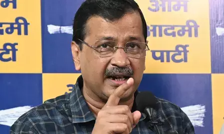 हिरासत से रिहा होने के बाद केजरीवाल बोले, ज्ञानेश कुमार के इस्तीफे तक जारी रहेगी लड़ाई हिरासत से रिहा होने के बाद केजरीवाल बोले, ज्ञानेश कुमार के इस्तीफे तक जारी रहेगी लड़ाई