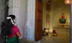 कंगना रनौत : अयोध्या पहुंची और किया रामलला के दर्शन कंगना रनौत : अयोध्या पहुंची और किया रामलला के दर्शन