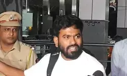 दिल्ली पुलिस के वीडियो पर अभिजीत दिपके का पलटवार, बोले-वकील से बात करने के लिए मोबाइल मांगने का हिस्सा क्यों काट दिया? दिल्ली पुलिस के वीडियो पर अभिजीत दिपके का पलटवार, बोले-वकील से बात करने के लिए मोबाइल मांगने का हिस्सा क्यों काट दिया?