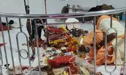 छत्तीसगढ़: धमतरी के शीतला शक्तिपीठ की अनूठी मान्यता, पुष्प और चावल गिराकर आशीर्वाद देती हैं मां छत्तीसगढ़: धमतरी के शीतला शक्तिपीठ की अनूठी मान्यता, पुष्प और चावल गिराकर आशीर्वाद देती हैं मां