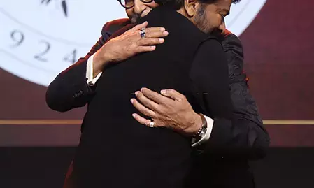 चिरंजीवी ने दी अमिताभ बच्चन के 84वें बर्थडे पर खास अंदाज में बधाई बोले- मेरे प्रिय गुरु को जन्मदिन की शुभकामनाएं चिरंजीवी ने दी अमिताभ बच्चन के 84वें बर्थडे पर खास अंदाज में बधाई बोले- मेरे प्रिय गुरु को जन्मदिन की शुभकामनाएं