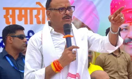 ब्रजेश पाठक ने अखिलेश यादव से मांगा जवाब, जेपीएनआईसी की लागत 17 से 850 करोड़ कैसे पहुंची? ब्रजेश पाठक ने अखिलेश यादव से मांगा जवाब, जेपीएनआईसी की लागत 17 से 850 करोड़ कैसे पहुंची?