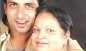 मां को याद कर भावुक हुए सोनू सूद मां को याद कर भावुक हुए सोनू सूद