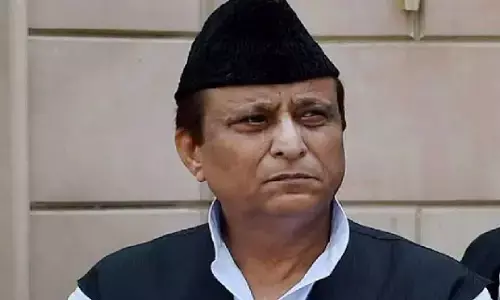 आजम खां से जेल में ED की पूछताछ, जौहर ट्रस्ट मामले में बढ़ी हलचल; करीबियों से भी हो चुके हैं सवाल आजम खां से जेल में ED की पूछताछ, जौहर ट्रस्ट मामले में बढ़ी हलचल; करीबियों से भी हो चुके हैं सवाल