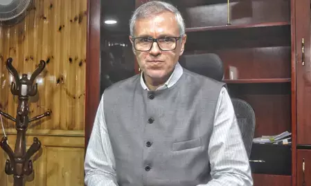 जम्मू-कश्मीर: सीएम उमर अब्दुल्ला ने ‘दरबार मूव’ की तैयारियों का जायजा लिया जम्मू-कश्मीर: सीएम उमर अब्दुल्ला ने ‘दरबार मूव’ की तैयारियों का जायजा लिया
