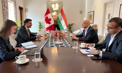 भारत-कनाडा रिश्तों को नई उड़ान, एयर इंडिया और कनाडा के बीच बड़ी चर्चा भारत-कनाडा रिश्तों को नई उड़ान, एयर इंडिया और कनाडा के बीच बड़ी चर्चा