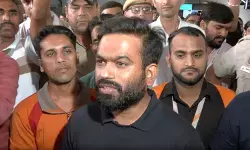 सौरव दास और आशुतोष की न्यायिक हिरासत पर भड़के दिपके, बोले- देश में तिरंगा लहराना अपराध है क्या? सौरव दास और आशुतोष की न्यायिक हिरासत पर भड़के दिपके, बोले- देश में तिरंगा लहराना अपराध है क्या?