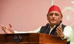 बागी विधायकों पर अखिलेश का तंज, बोले सदस्यता की पर्ची से ज्यादा कुछ नहीं मिला बागी विधायकों पर अखिलेश का तंज, बोले सदस्यता की पर्ची से ज्यादा कुछ नहीं मिला