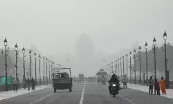सर्दी-धुंध के मौसम से पहले दिल्ली अलर्ट, पराली जलाने पर रोक के लिए अभियान जारी सर्दी-धुंध के मौसम से पहले दिल्ली अलर्ट, पराली जलाने पर रोक के लिए अभियान जारी