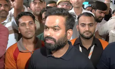 सौरव दास और आशुतोष की न्यायिक हिरासत पर भड़के दिपके, बोले- देश में तिरंगा लहराना अपराध है क्या?