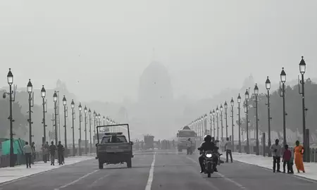 सर्दी-धुंध के मौसम से पहले दिल्ली अलर्ट, पराली जलाने पर रोक के लिए अभियान जारी