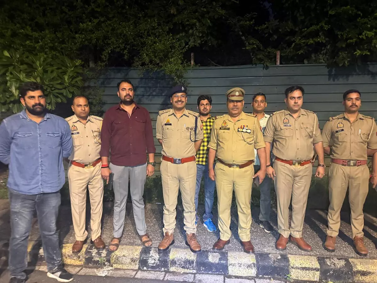 पुलिस मुठभेड़ में स्नैचर को लगी गोली, साथी भी गिरफ्तार पुलिस मुठभेड़ में स्नैचर को लगी गोली, साथी भी गिरफ्तार