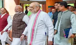 संसद का विशेष सत्र इसी महीने बुला सकती है सरकार, परिसीमन और महिला आरक्षण बिल पर नजर संसद का विशेष सत्र इसी महीने बुला सकती है सरकार, परिसीमन और महिला आरक्षण बिल पर नजर