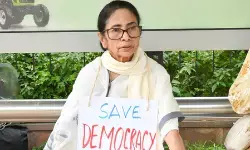 आपकी दीदी आपके साथ खड़ी है: दिपके की हिरासत पर ममता बनर्जी का दिल्ली पुलिस पर हमला आपकी दीदी आपके साथ खड़ी है: दिपके की हिरासत पर ममता बनर्जी का दिल्ली पुलिस पर हमला