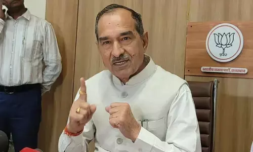पाकिस्तान पर बयान से घिरे बीजेपी प्रदेश अध्यक्ष मदन राठौड़, बोले- क्रिकेट मैच की बात को तोड़-मरोड़कर पेश किया पाकिस्तान पर बयान से घिरे बीजेपी प्रदेश अध्यक्ष मदन राठौड़, बोले- क्रिकेट मैच की बात को तोड़-मरोड़कर पेश किया