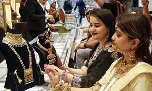 सरकार ने सोने-चांदी के ड्यूटी ड्रॉबैक दरों में की कटौती सरकार ने सोने-चांदी के ड्यूटी ड्रॉबैक दरों में की कटौती