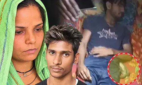 मेरठ: नीले ड्रम कांड के बाद सांप कांड में भी फांसी की सजा, पत्नी रविता और प्रेमी अमरदीप को मृत्युदंड मेरठ: नीले ड्रम कांड के बाद सांप कांड में भी फांसी की सजा, पत्नी रविता और प्रेमी अमरदीप को मृत्युदंड