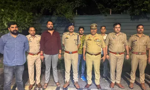 पुलिस मुठभेड़ में स्नैचर को लगी गोली, साथी भी गिरफ्तार पुलिस मुठभेड़ में स्नैचर को लगी गोली, साथी भी गिरफ्तार