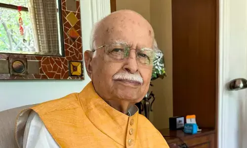 लालकृष्ण आडवाणी अपोलो अस्पताल के ICU में भर्ती, हालत स्थिर; जेपी नड्डा ने पहुंचकर जाना स्वास्थ्य का हाल लालकृष्ण आडवाणी अपोलो अस्पताल के ICU में भर्ती, हालत स्थिर; जेपी नड्डा ने पहुंचकर जाना स्वास्थ्य का हाल