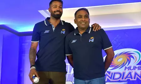 मुंबई इंडियंस और महेला जयवर्धने की अलग हुई राहें मुंबई इंडियंस और महेला जयवर्धने की अलग हुई राहें