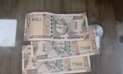 नासिक में 500 रुपए के 58 जाली नोट बरामद, सब्जी मंडी में खपाने की कोशिश करने वाला आरोपी गिरफ्तार नासिक में 500 रुपए के 58 जाली नोट बरामद, सब्जी मंडी में खपाने की कोशिश करने वाला आरोपी गिरफ्तार