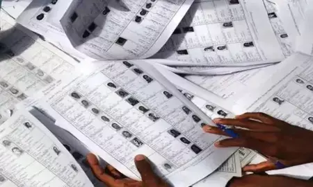 बरेली में डीएम ने मतदान केंद्रों का किया निरीक्षण, एमएलसी चुनाव तैयारियों की भी समीक्षा बरेली में डीएम ने मतदान केंद्रों का किया निरीक्षण, एमएलसी चुनाव तैयारियों की भी समीक्षा