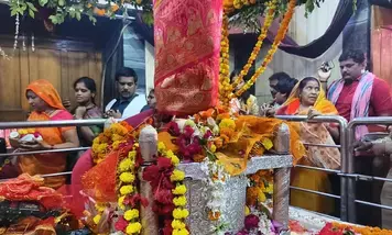 मां अलोपशंकरी के दरबार में उमड़ा आस्था का सैलाब