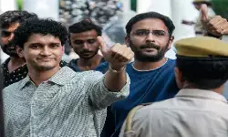 सीजेपी नेता सौरभ दास और आशुतोष रांका के केस में नया मोड़, मजिस्ट्रेट को धमकी देने पर एफआईआर दर्ज सीजेपी नेता सौरभ दास और आशुतोष रांका के केस में नया मोड़, मजिस्ट्रेट को धमकी देने पर एफआईआर दर्ज