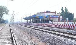 आजादी के बाद पहली बार रावघाट तक पहुंचेगी रेल, छत्तीसगढ़ के विकास में जुड़ेगा नया ऐतिहासिक अध्याय: सीएम विष्णु देव साय आजादी के बाद पहली बार रावघाट तक पहुंचेगी रेल, छत्तीसगढ़ के विकास में जुड़ेगा नया ऐतिहासिक अध्याय: सीएम विष्णु देव साय