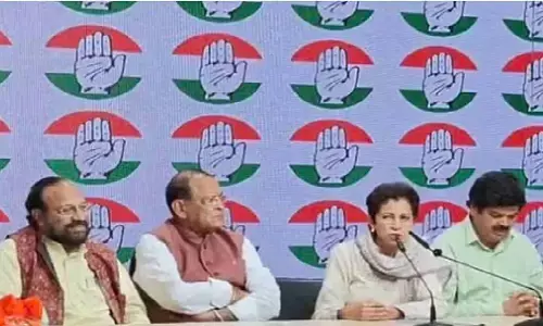 जुबिन नौटियाल के पिता रामशरण नौटियाल की कांग्रेस में वापसी, दिल्ली में थामा पार्टी का हाथ जुबिन नौटियाल के पिता रामशरण नौटियाल की कांग्रेस में वापसी, दिल्ली में थामा पार्टी का हाथ