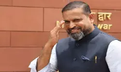यूसुफ पठान को करोड़ों की जमीन देने की तैयारी, गुजरात सरकार के आदेश के बाद वीएमसी ने बनाया प्रस्ताव यूसुफ पठान को करोड़ों की जमीन देने की तैयारी, गुजरात सरकार के आदेश के बाद वीएमसी ने बनाया प्रस्ताव