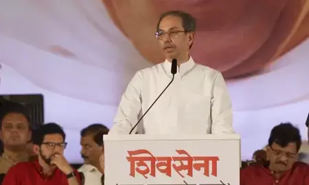 जब सरकार जनहित में काम करना बंद कर दे तो उसे बदल देना चाहिए: उद्धव ठाकरे जब सरकार जनहित में काम करना बंद कर दे तो उसे बदल देना चाहिए: उद्धव ठाकरे