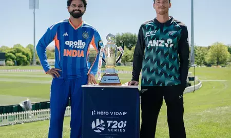 न्यूजीलैंड के खिलाफ भारत ने टॉस जीतकर गेंदबाजी चुनी न्यूजीलैंड के खिलाफ भारत ने टॉस जीतकर गेंदबाजी चुनी