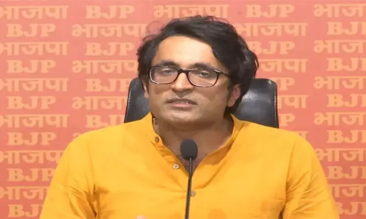 भगवंत मान के पेरिस दौरे पर भाजपा का आरोप, महंगे जूते और डिजाइनर सूट की कस्टम जांच पर उठाए सवाल