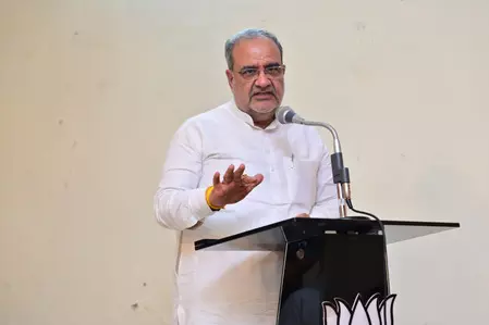 2027 का ट्रेलर है एमएलसी चुनाव, अखिलेश यादव के बड़बोलेपन की होगी हार: चौधरी भूपेंद्र सिंह 2027 का ट्रेलर है एमएलसी चुनाव, अखिलेश यादव के बड़बोलेपन की होगी हार: चौधरी भूपेंद्र सिंह
