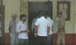 उत्तर प्रदेश में एमएलसी चुनाव के लिए वोटिंग जारी, भाजपा प्रदेश उपाध्यक्ष नीरज सिंह और सपा प्रत्याशी कांति सिंह ने डाला वोट