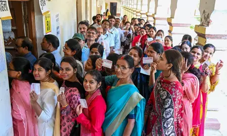 यूपी विधान परिषद चुनाव: दोपहर 2 बजे तक 40.87 फीसदी से अधिक मतदान दर्ज, सपा ने लगाए फर्जी वोटिंग और धांधली के गंभीर आरोप