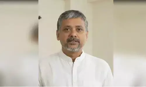 आगरा में रो पड़े सपा प्रत्याशी आकाश अग्रवाल, बोले- लखनऊ जाकर इस्लाम कबूल कर लूंगा