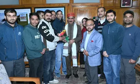 हिमाचल प्रदेश: कर्मचारियों और पेंशनर्स को दीपावली तोहफा, डीए में 5 फीसदी बढ़ोतरी हिमाचल प्रदेश: कर्मचारियों और पेंशनर्स को दीपावली तोहफा, डीए में 5 फीसदी बढ़ोतरी