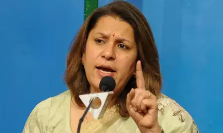 राहुल गांधी पर हमले करने के बजाय राष्ट्रीय सुरक्षा पर केंद्र सरकार दे जवाब : सुप्रिया श्रीनेत राहुल गांधी पर हमले करने के बजाय राष्ट्रीय सुरक्षा पर केंद्र सरकार दे जवाब : सुप्रिया श्रीनेत