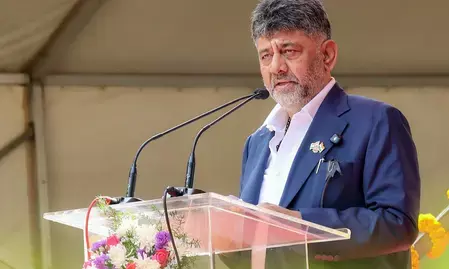 सऊदी अरब में फंसे 600 से अधिक उमराह तीर्थयात्रियों की वापसी के लिए कर्नाटक सीएम ने एस. जयशंकर से लगाई गुहार सऊदी अरब में फंसे 600 से अधिक उमराह तीर्थयात्रियों की वापसी के लिए कर्नाटक सीएम ने एस. जयशंकर से लगाई गुहार