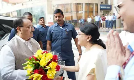 जेपी नड्डा ने दिल्ली के आरएमएल अस्पताल में सेवाओं का जायजा लिया