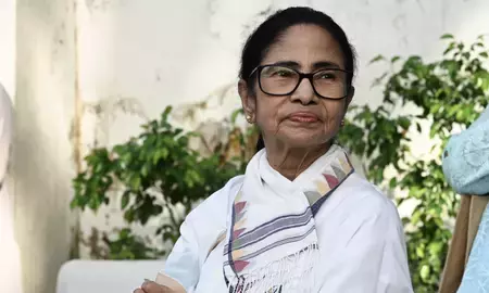 पश्चिम बंगाल: टीएमसी के 10 बागी विधायकों की अयोग्यता की मांग, सुप्रीम कोर्ट पहुंचे शोभनदेब चट्टोपाध्याय