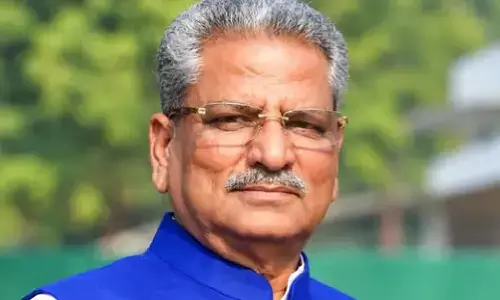 केरलम के लोक भवन की रसोई में नॉनवेज पर रोक! नए राज्यपाल के फैसले पर विवाद, कांग्रेस ने लगाया ‘संघ एजेंडा’ थोपने का आरोप केरलम के लोक भवन की रसोई में नॉनवेज पर रोक! नए राज्यपाल के फैसले पर विवाद, कांग्रेस ने लगाया ‘संघ एजेंडा’ थोपने का आरोप