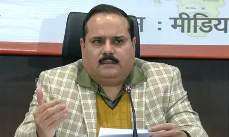 शिक्षक एमएलसी चुनाव: आगरा में तीन बूथों पर 26 अक्टूबर को फिर होगा मतदान, 23 अक्टूबर की वोटिंग रद्द शिक्षक एमएलसी चुनाव: आगरा में तीन बूथों पर 26 अक्टूबर को फिर होगा मतदान, 23 अक्टूबर की वोटिंग रद्द