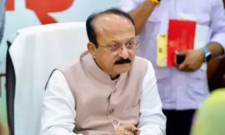 दिल्ली: छात्रा की मौत के मामले में शिक्षा मंत्री आशीष सूद ने निष्पक्ष जांच के दिए निर्देश दिल्ली: छात्रा की मौत के मामले में शिक्षा मंत्री आशीष सूद ने निष्पक्ष जांच के दिए निर्देश