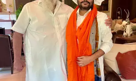 पंजाब चुनाव से पहले कांग्रेस को झटका, रमिंदर सिंह आवला ने थामा शिरोमणि अकाली दल का दामन पंजाब चुनाव से पहले कांग्रेस को झटका, रमिंदर सिंह आवला ने थामा शिरोमणि अकाली दल का दामन