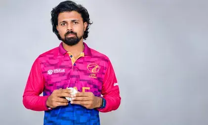 कैच छूटने की हताशा, यूएई के खिलाड़ी को आईसीसी ने सुनाई सजा कैच छूटने की हताशा, यूएई के खिलाड़ी को आईसीसी ने सुनाई सजा
